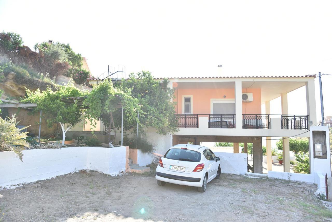 Irene'S Beach Front House Vromopousi Exterior photo